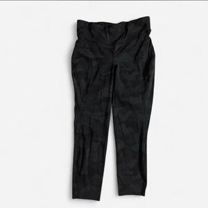 Lululemon Black Camo Leggings – Size 14